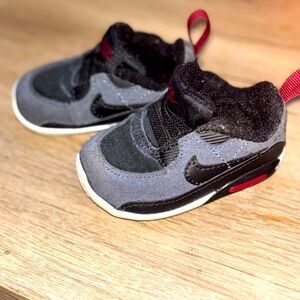 Nike Kids' Black and Gray Sneakers